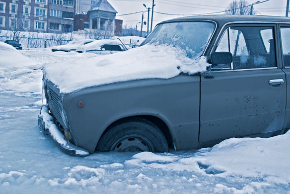 Как заводить машину в мороз - Пуск холодного двигателя зимой при минусовой температуре